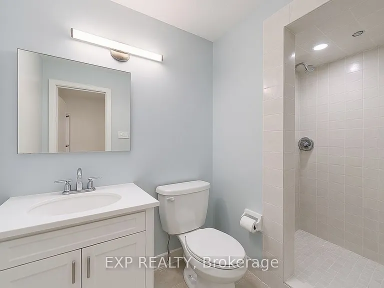 11 Martina Cres #BASEMENT — Photo 5