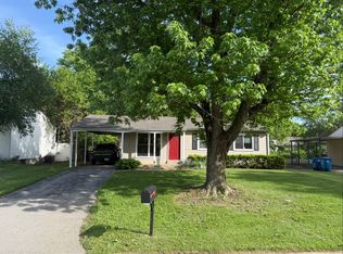 11918 Brookmont Dr, Maryland Heights, MO 63043