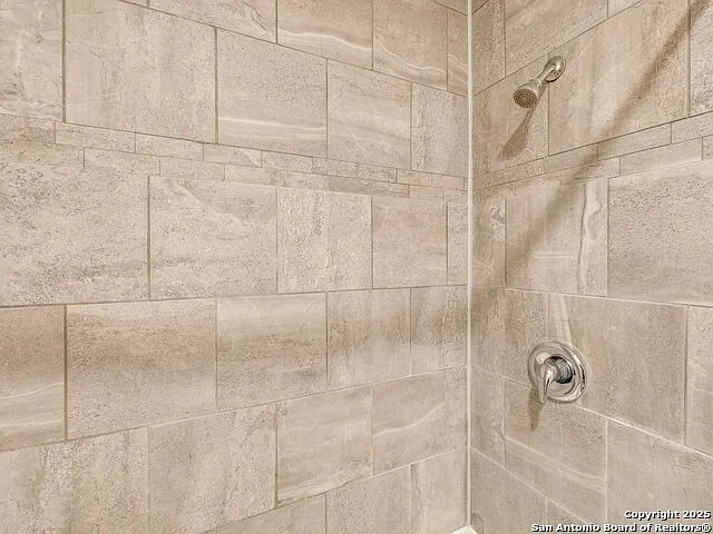 100 Lorenz Rd #1504 — Photo 37