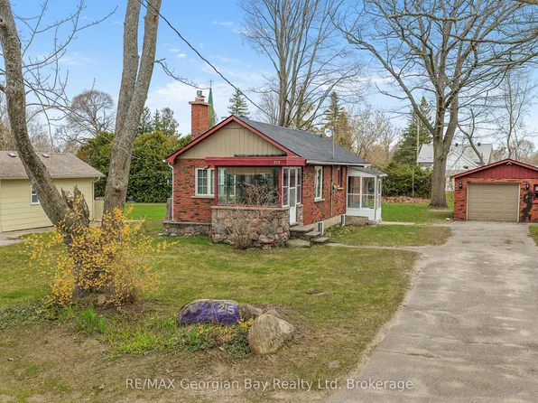 215 Palmer St, Tay, ON L0K 2C0