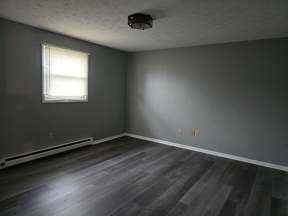 2nd image of 554 Bailey Dr #2