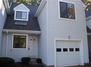 13 Garden Path, Farmington, CT 06032