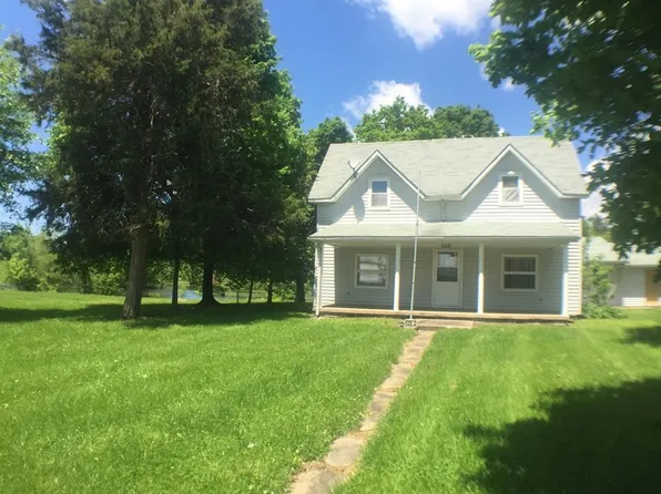 12692 Quarter Horse Rd, Marion, IL 62959