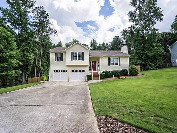 3rd image of 91 Loxley Ct