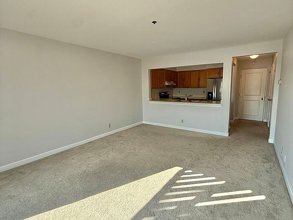 3rd image of 115 N Lee St #Bh404