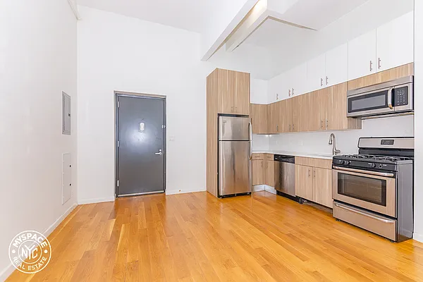 Rented by MySpaceNYC | media 30