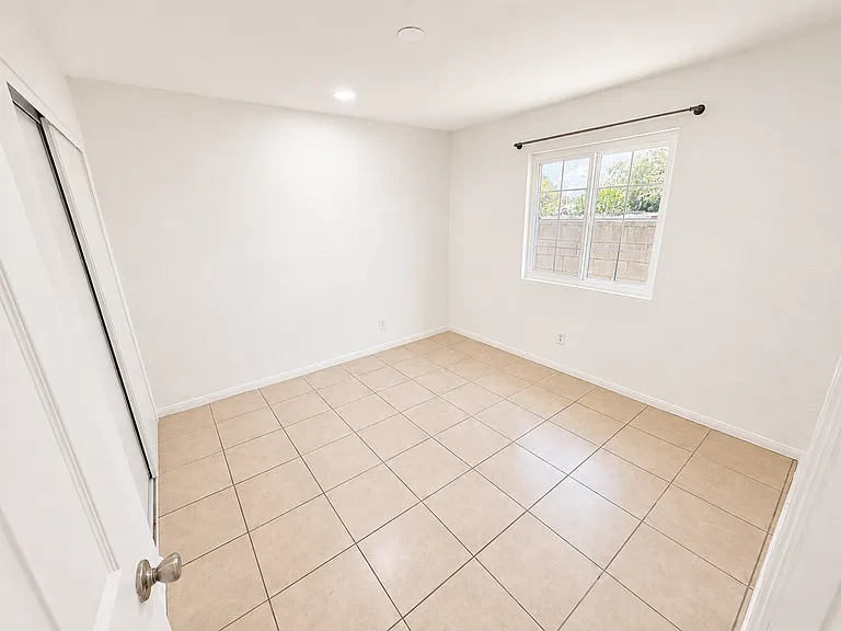 441 Sycamore Street — Photo 9