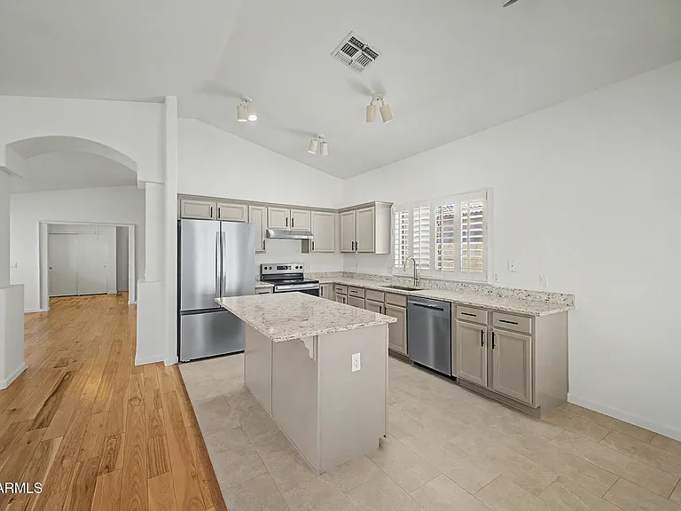4626 E Charleston Ave — Photo 11
