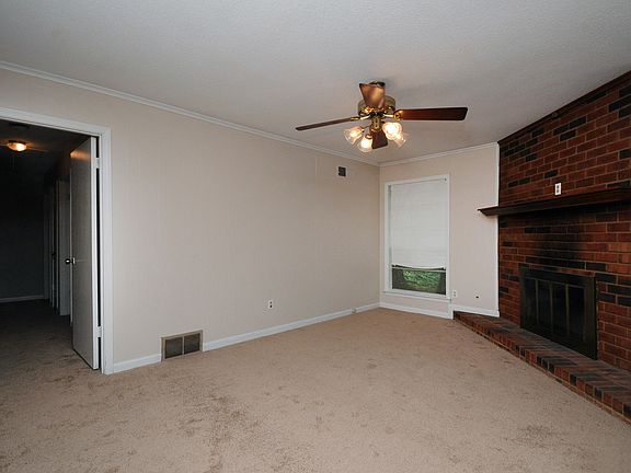 3rd image of 3758 Wychemere Dr
