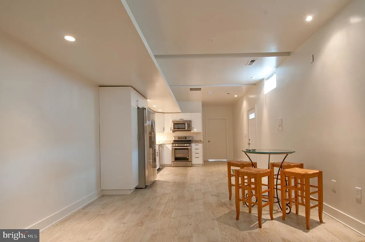 1 bed, 800 sqft, $1,875 — Photo 4