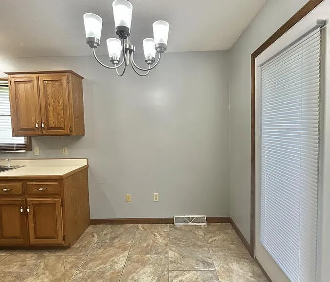 808 Grant St — Photo 34