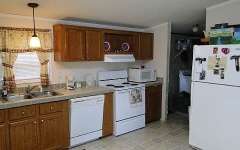 5th image of 119 NW Buckingham Dr