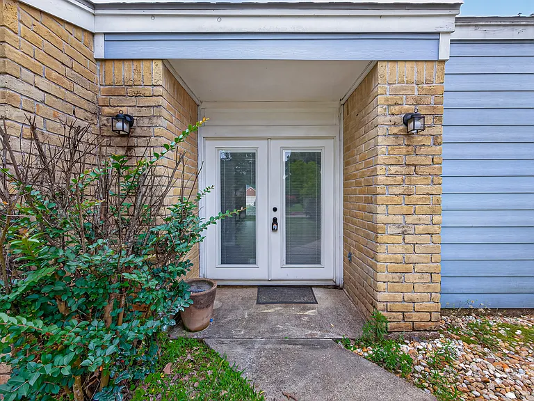 12079 Maverick Dr — Photo 5