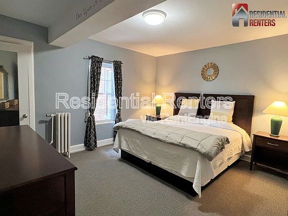 2nd image of 1028 E Juneau Ave APT 422