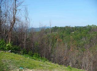 1909 Little Cove Rd, Pigeon Forge, TN 37862