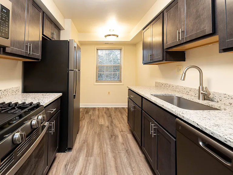 Seminary Roundtop Apartments — Photo 3