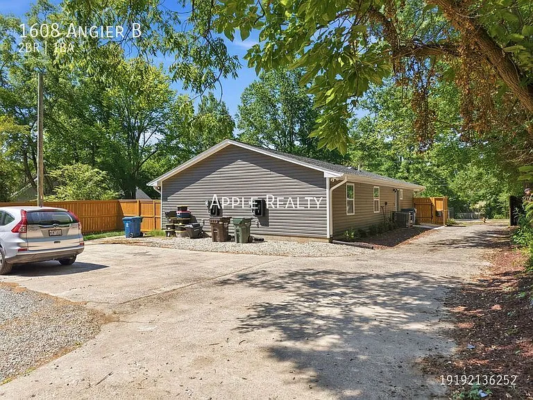 1608 Angier Ave #B — Photo 18