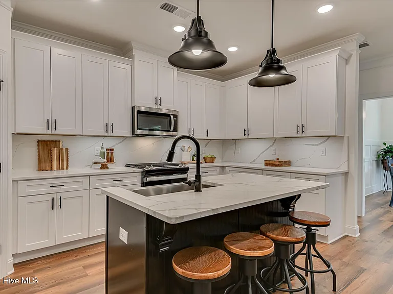 2049 Warbler Dr — Photo 18