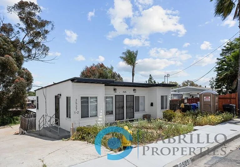 2527 Tuberose St #1 — Photo 1