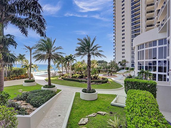 5th image of 19111 Collins Ave APT 202