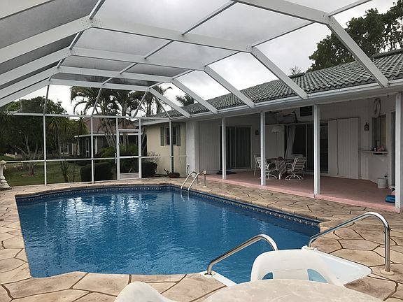 2nd image of 612 Santa Margerita Ln