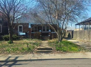 135 S Main St, Sainte Genevieve, MO 63670