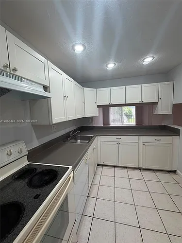 8020 N Colony Cir N Photo 1