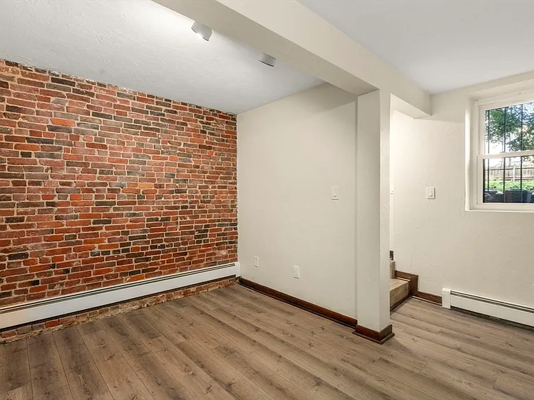166 F St #1 — Photo 8