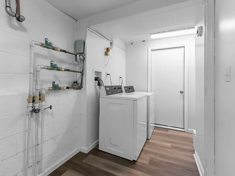 2763 Morris Ave #B — Photo 18