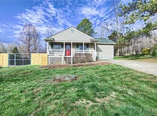 127 Rockdale Ave, Swannanoa, NC 28778