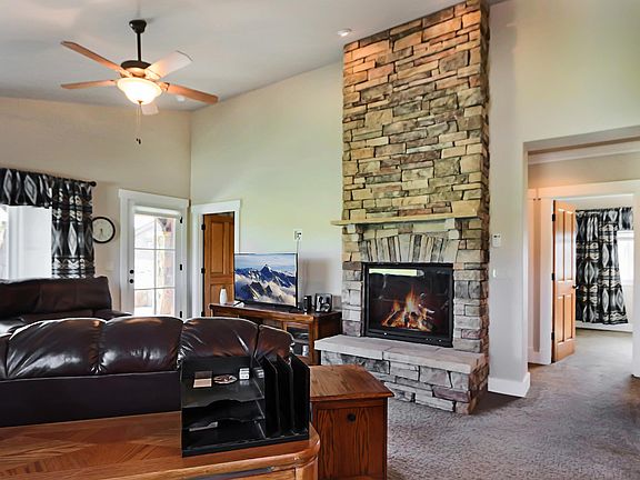 3rd image of 200 Stetson Ct