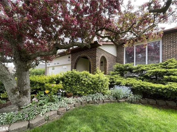 780 Woodward Ave, Milton, ON L9T 3T9