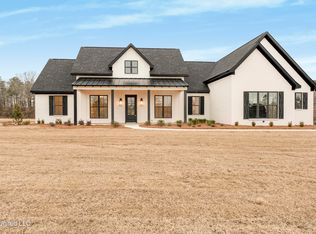 327 Grace Acres Dr, Brandon, MS 39047