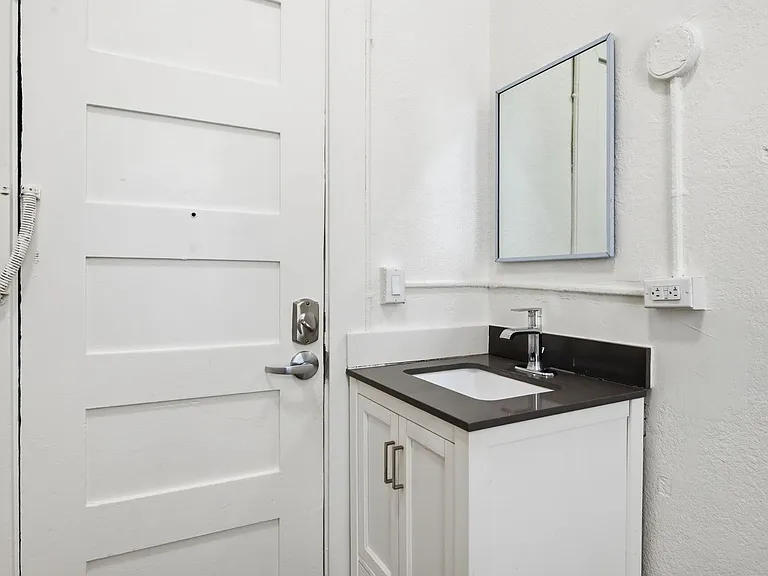 706 Kearny St #127 — Photo 7