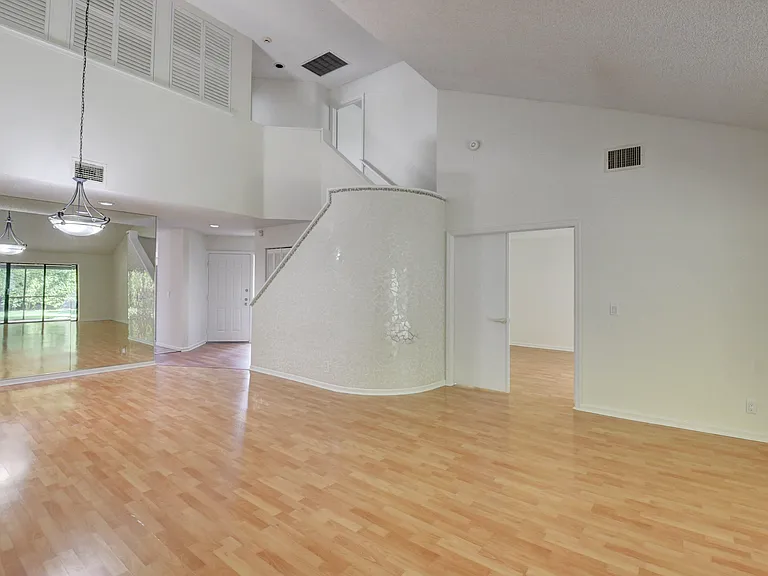 8644 Eagle Run Dr #18 — Photo 9