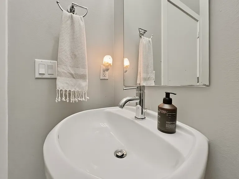 Powder room (_ bath) on 1st Floor