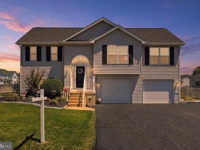 302 Dickenson Dr, Inwood, WV, 25428