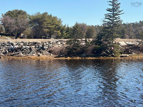 4th image of 42 Whynachts Point Rd