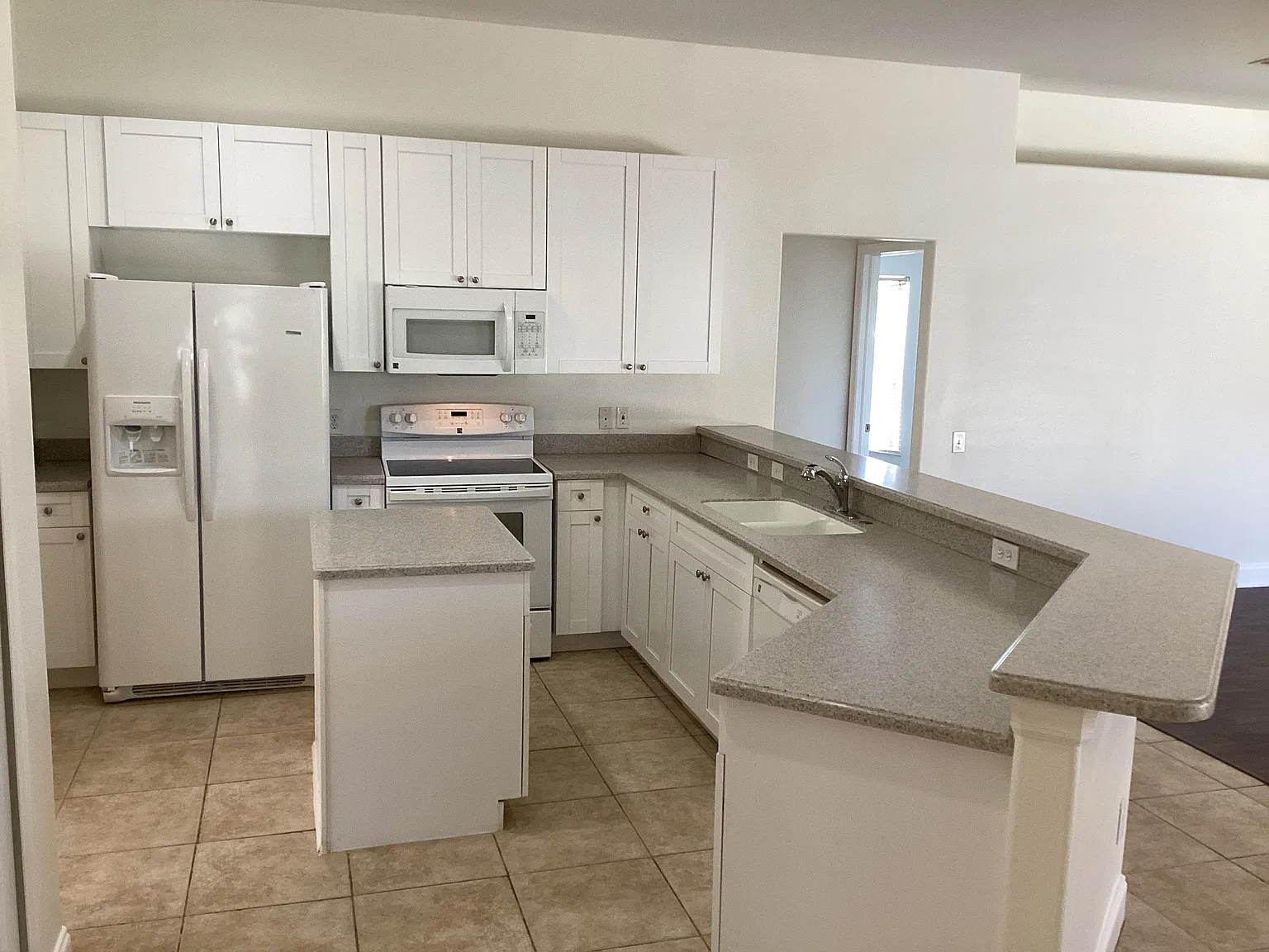 4 bed, 3.0 bath, 2454 sqft, $3,370 — Photo 2