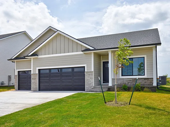 1736 SW Sienna Ct, Grimes, IA 50111