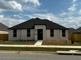 160 S Broyles Ave, Fayetteville, AR 72704