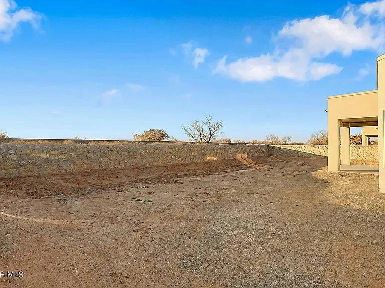 5696 Rio Bonito Cir — Photo 51