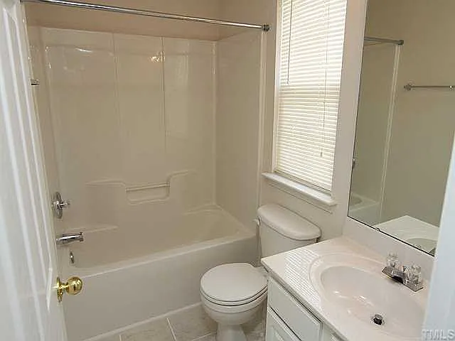 108 Millicent Way — Photo 7