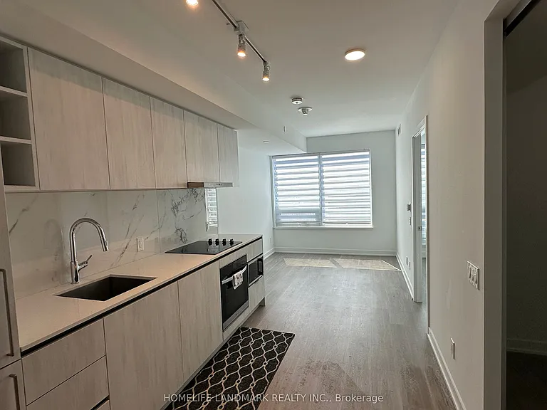 8 Wellesley St W #5602 — Photo 6