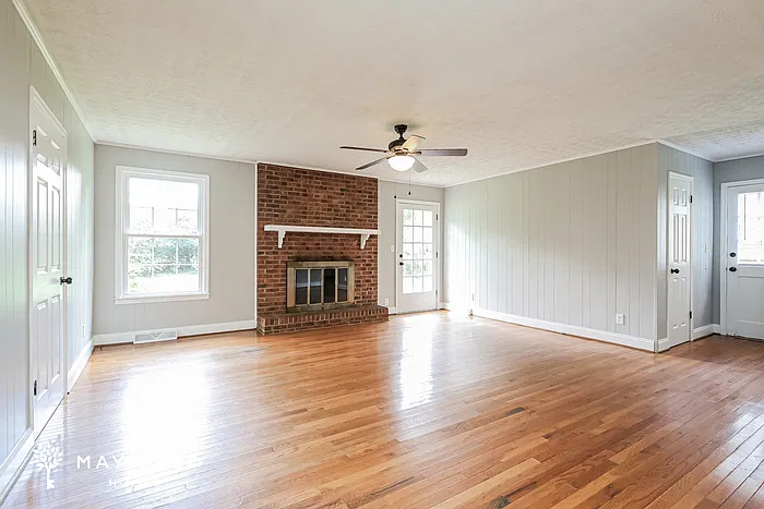 3 bed, 2.0 bath, 1356 sqft, $1,695 — Photo 3
