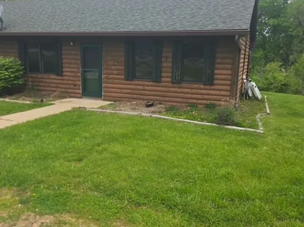 215 W Valley View Dr., 215 W Valley View Dr #B, Canton, IL 61520