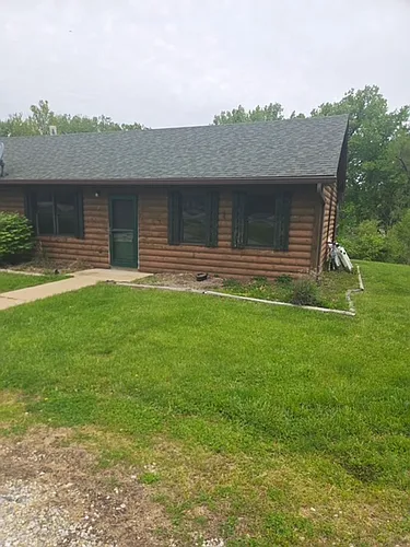 215 W Valley View Dr Photo 1