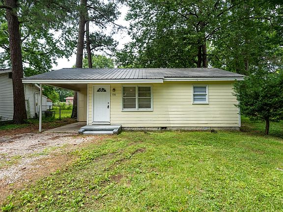 3rd image of 1716 Horn Dr
