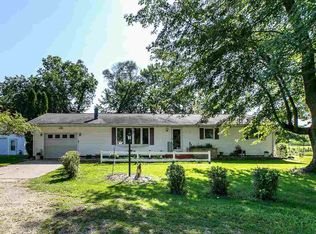 2156 205th Ave, Manchester, IA 52057