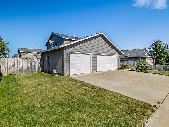 2nd image of 8207 Camano Dr